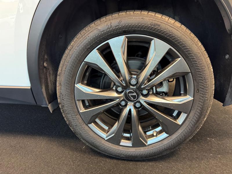 Lexus UX Photo 36c834ba-24bd-4a48-83d6-700f8ed18722.jpg