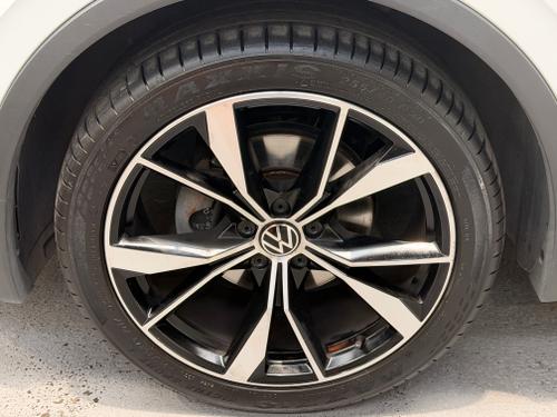 Volkswagen Tiguan Photo 36d6c37c-f9bb-46e2-9a18-4d60a125d72e.jpeg