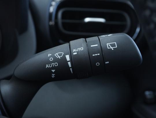 Mazda Mazda2 HYBRID Photo 36e6840f-301f-49bf-88c3-cc35cc528bc6.jpg