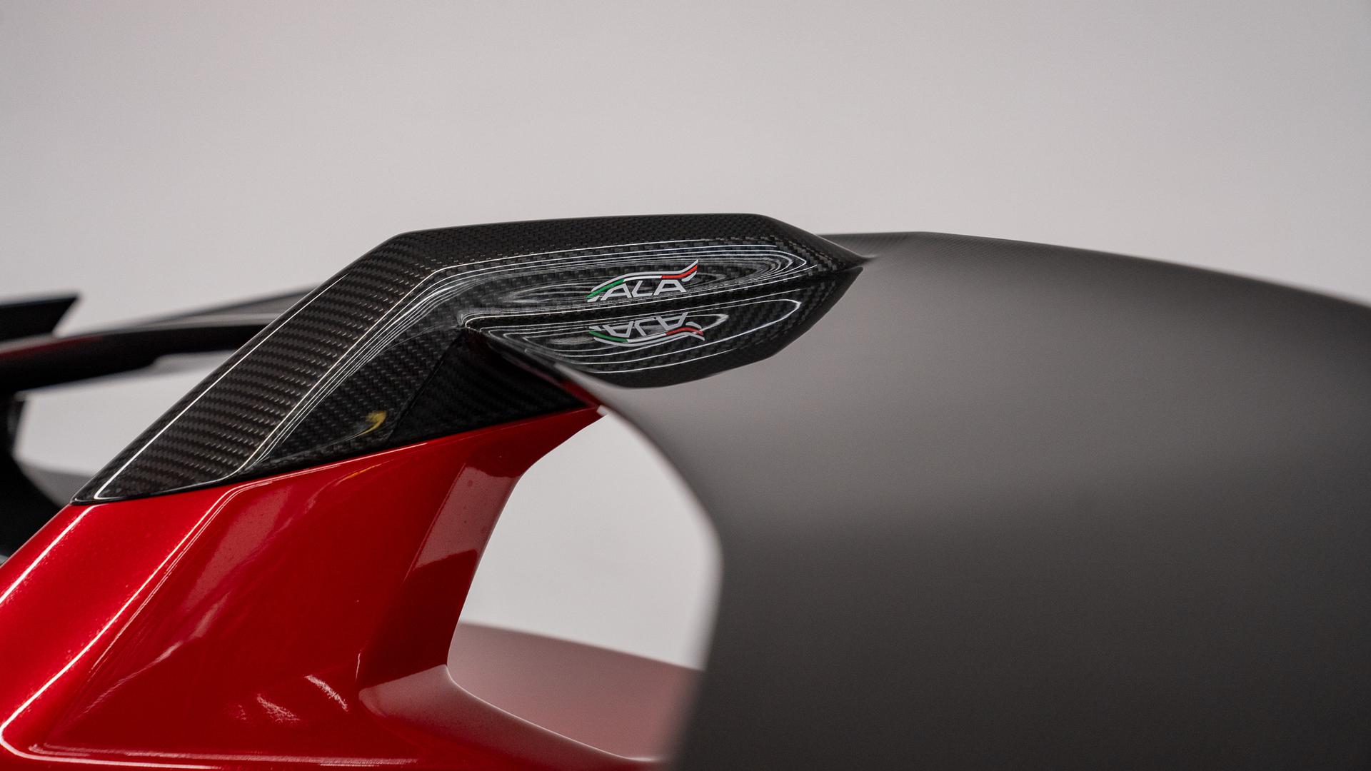 LAMBORGHINI Aventador Photo 36f78c7f-0abc-42bb-a8e6-7c7c09171e60.jpg