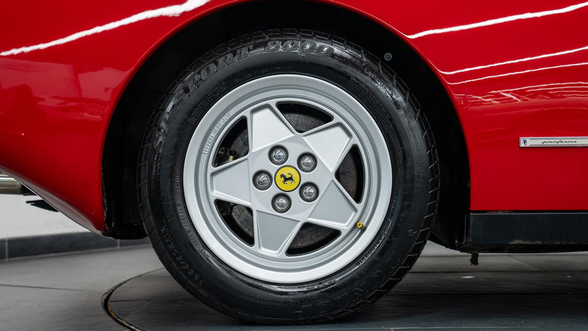 Ferrari Testarossa Photo 370a0dbe-93f3-46a5-afd4-f8691c3cfd81.jpg