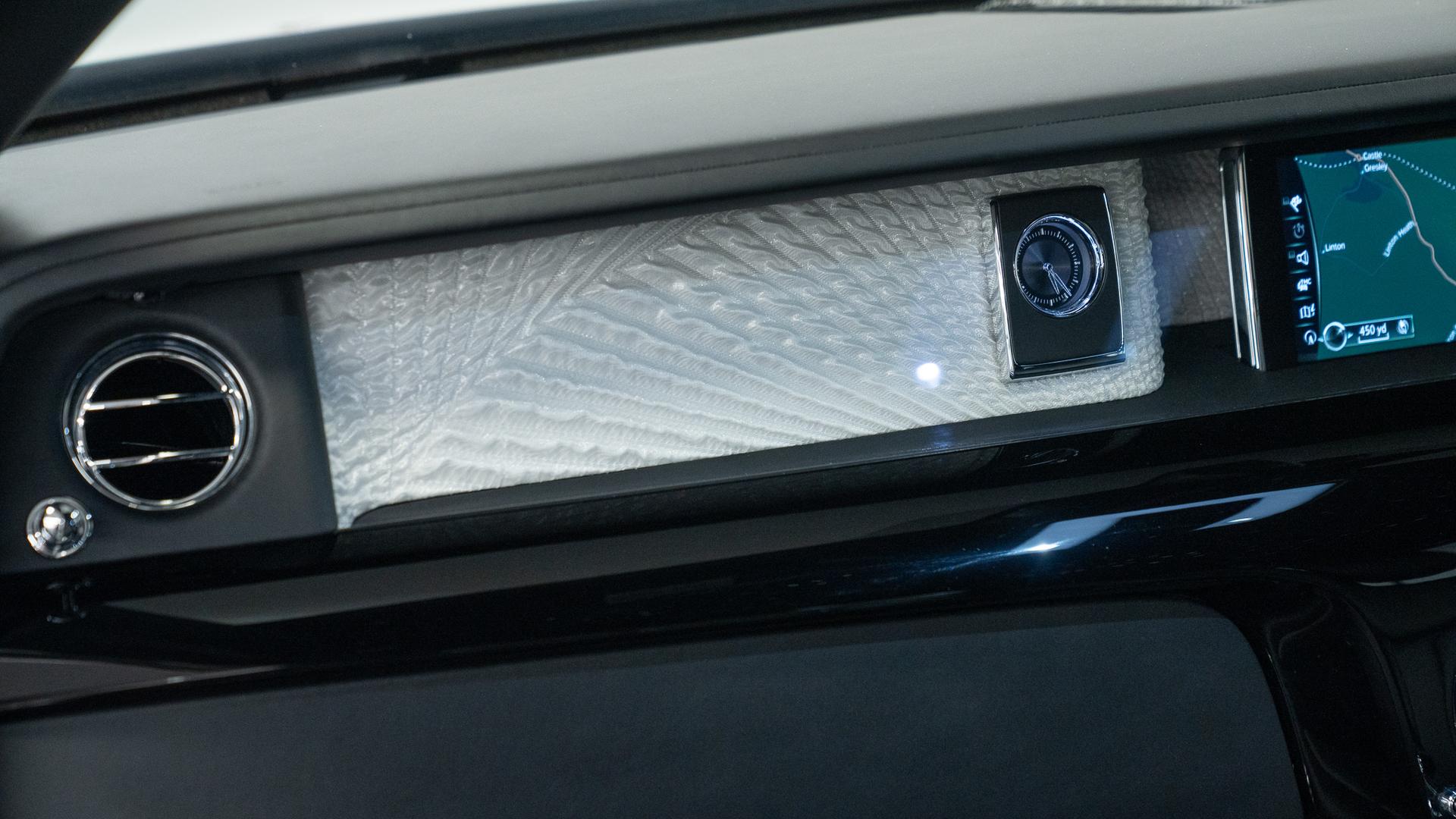 Rolls-Royce Phantom Photo 370d7363-19d9-4811-afa0-f7dd5ab5dad2.jpg
