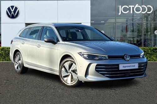 VOLKSWAGEN Passat 1.5 eTSI Life 5dr DSG