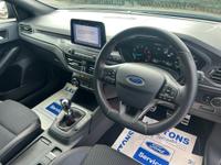 Ford Focus Photo 11