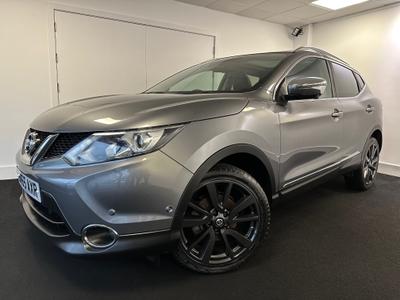 Used 2015 Nissan Qashqai 1.2 DIG-T Tekna SUV 5dr Petrol Manual 2WD Euro 6 (s/s) (115 ps) at Hodgson Car Sales