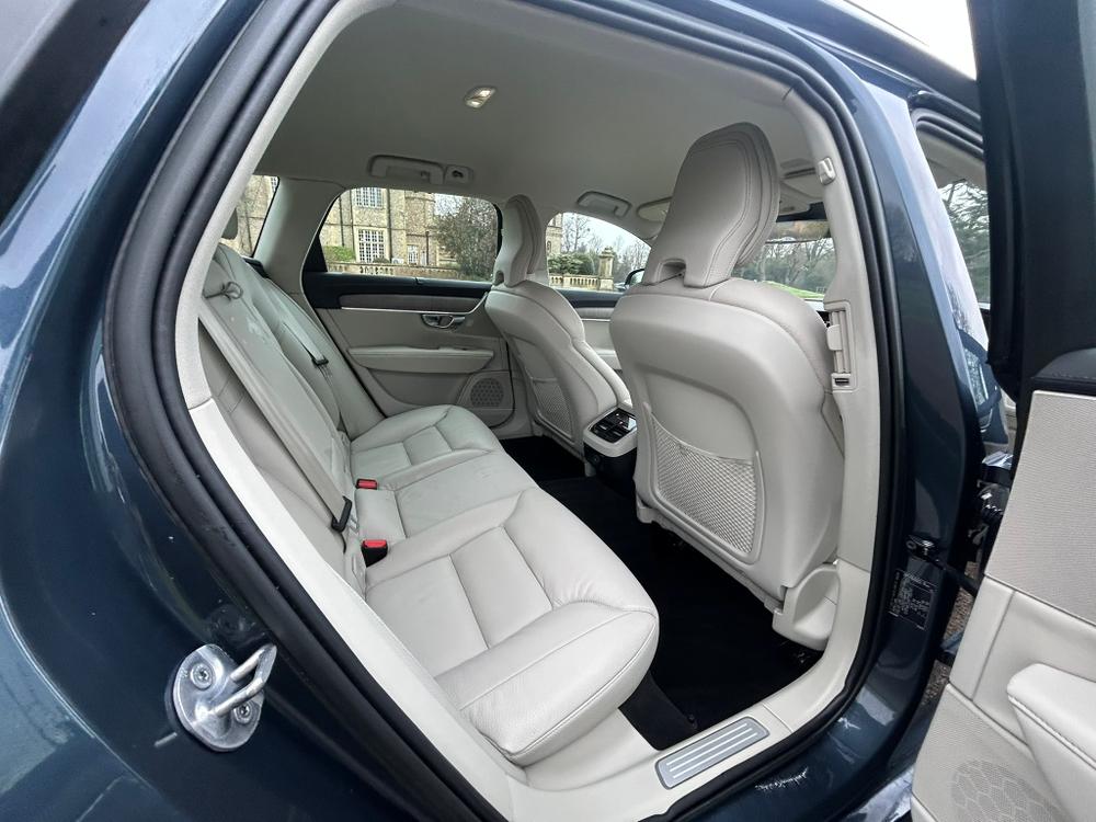 Used Volvo V90 BL23WNS 18