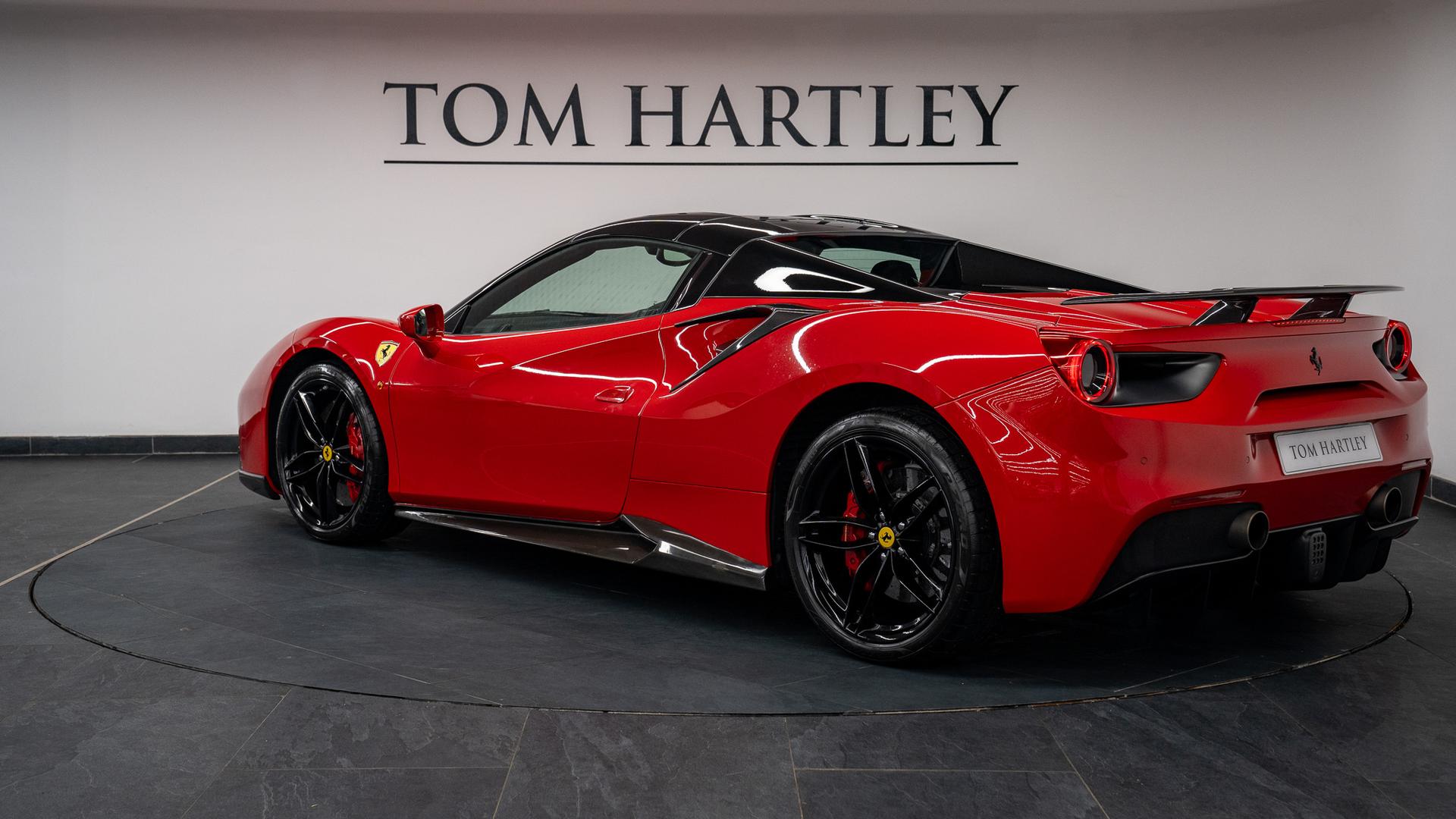 Ferrari 488 Photo 37435478-e571-43d4-9632-36dfd9a92c26.jpg