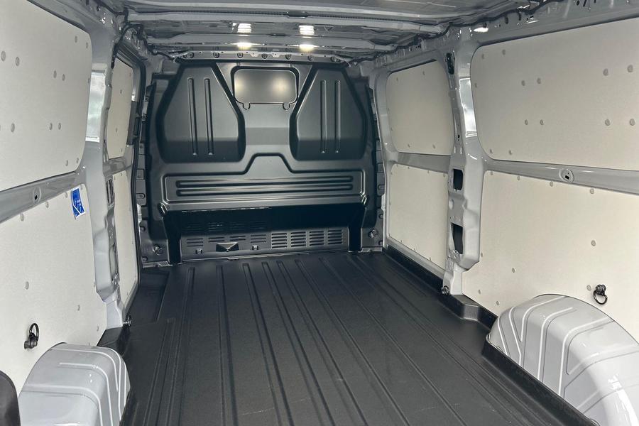 Ford TRANSIT CUSTOM Photo 3748b5ec-ec53-4e88-a19a-79edf789b37c.jpg