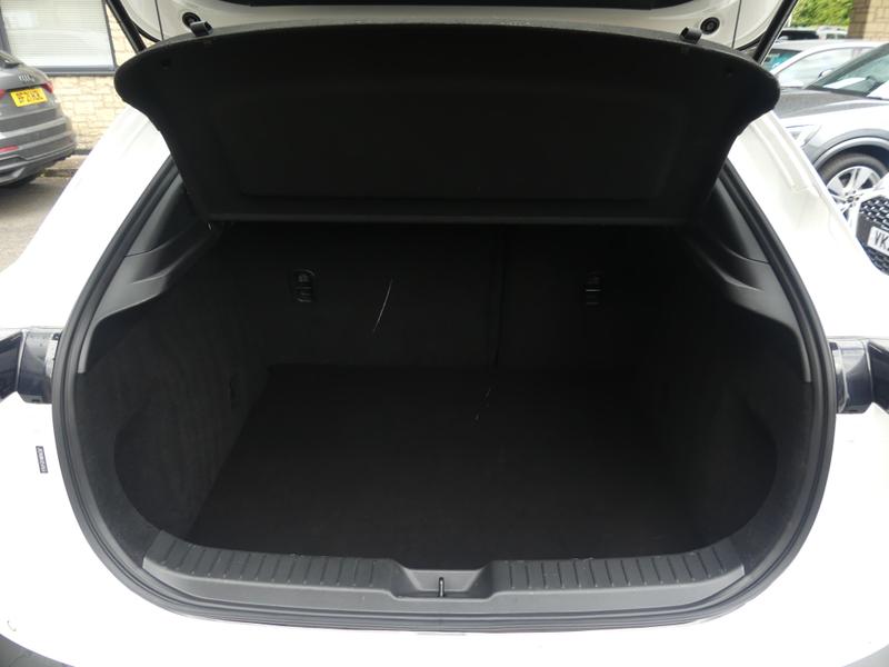 Mazda CX-30 Photo 374da589-6058-438c-a1eb-71f1471e5463.jpg
