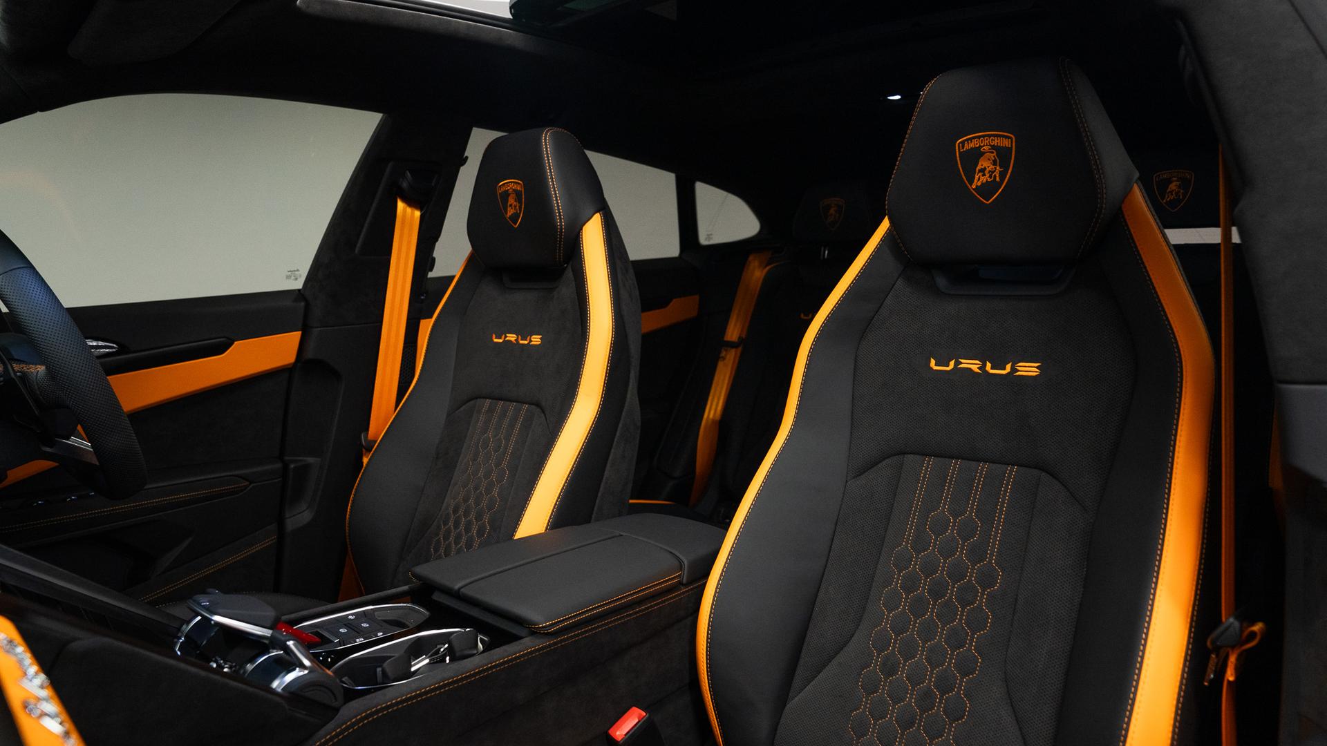LAMBORGHINI Urus Photo 3751d52c-9f8a-4a1e-ac8a-7ed7113cb048.jpg