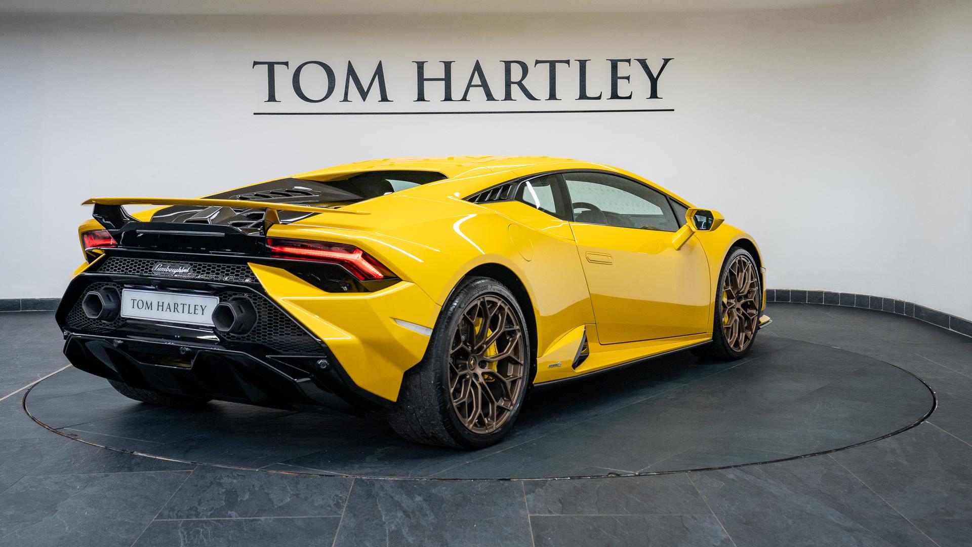 LAMBORGHINI Huracan Photo 375ab4cc-c09f-46a3-b871-fe886aa1bee8.jpg