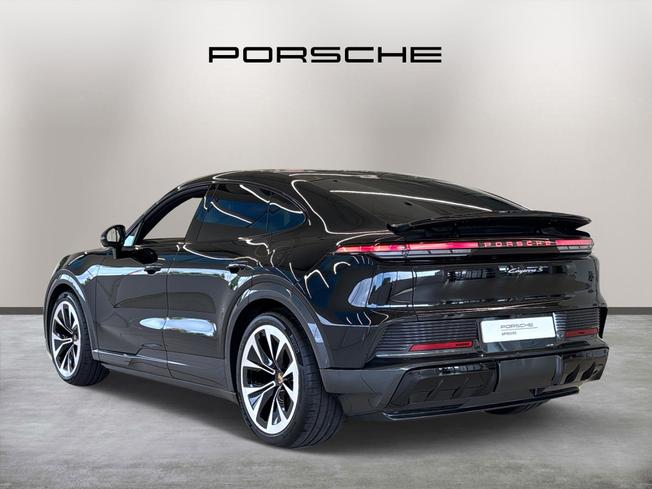 Porsche Cayenne Electric Photo 5