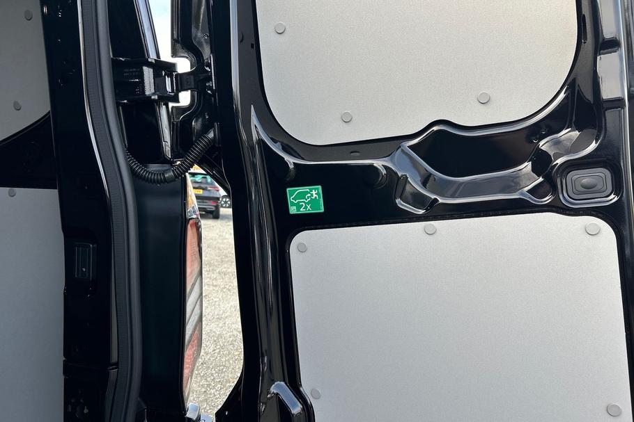 Used Ford TRANSIT CUSTOM 12/N041866 28