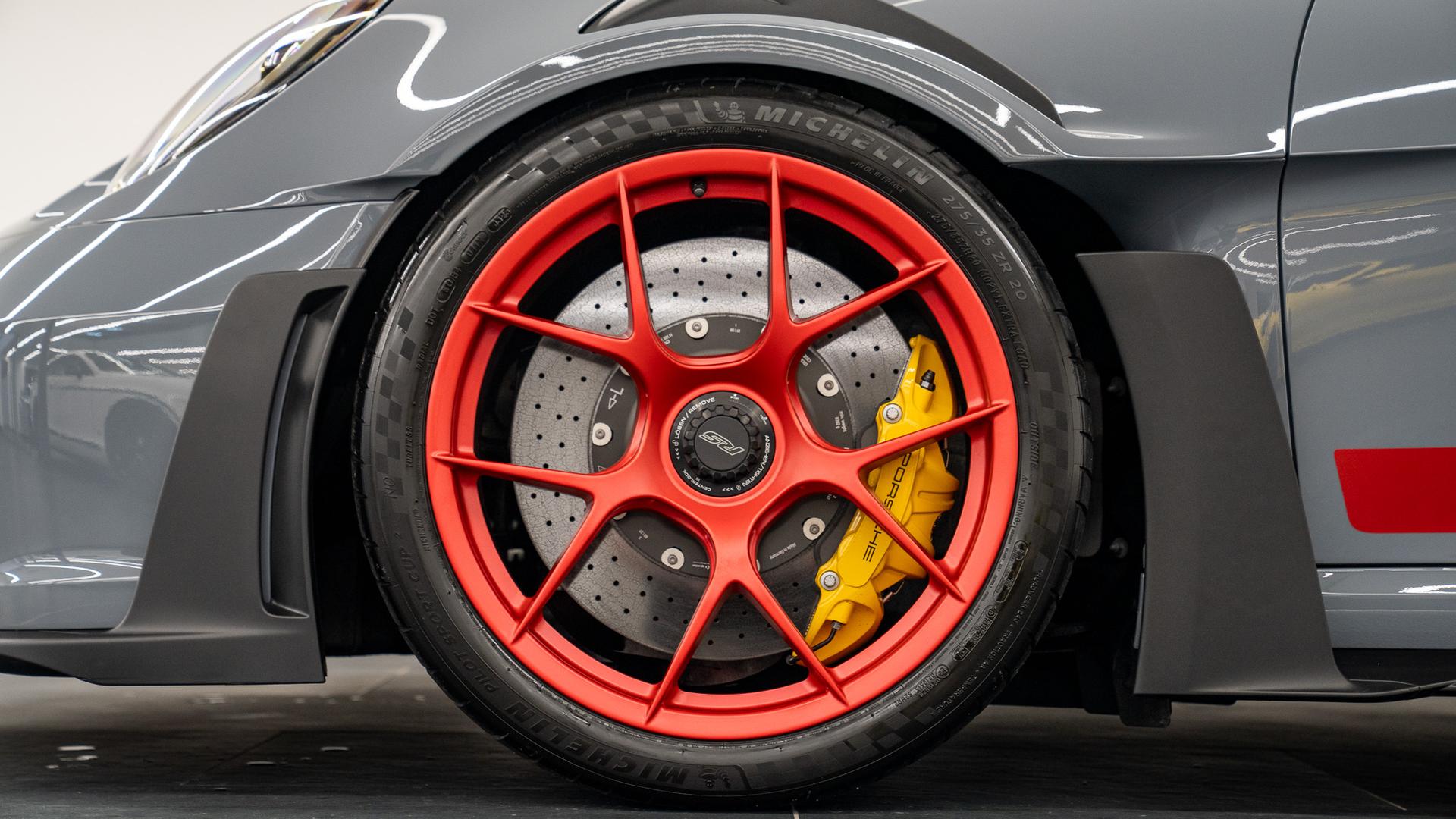 Porsche 911 Photo 377b8c08-0899-436f-9ac6-186a6cfdd3f5.jpg