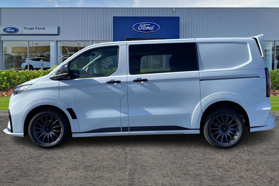 Ford TRANSIT CUSTOM Photo 378f902b-37e9-4b2a-ae4a-bb6d987dbc7e.jpg