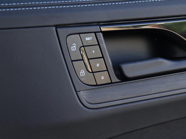 PORSCHE Cayenne Photo 37