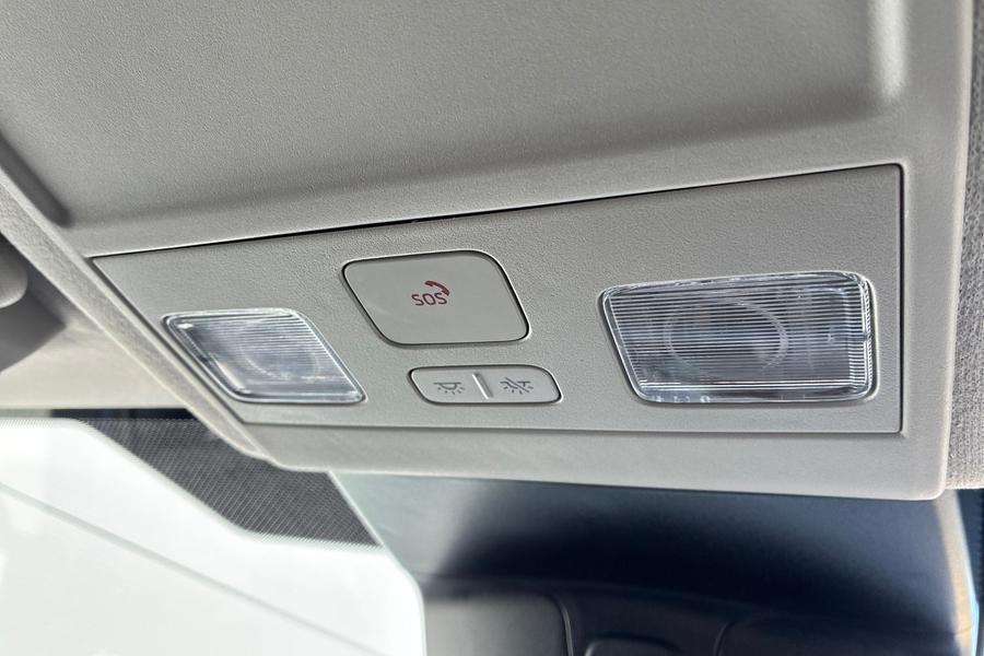 Ford TRANSIT CUSTOM Photo 37a04970-993e-4ae2-93ee-ec3e03eb9932.jpg