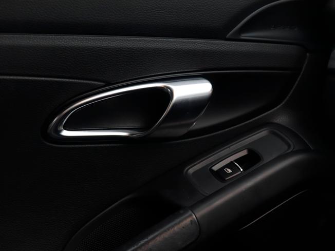 Porsche 718 Boxster Photo 26