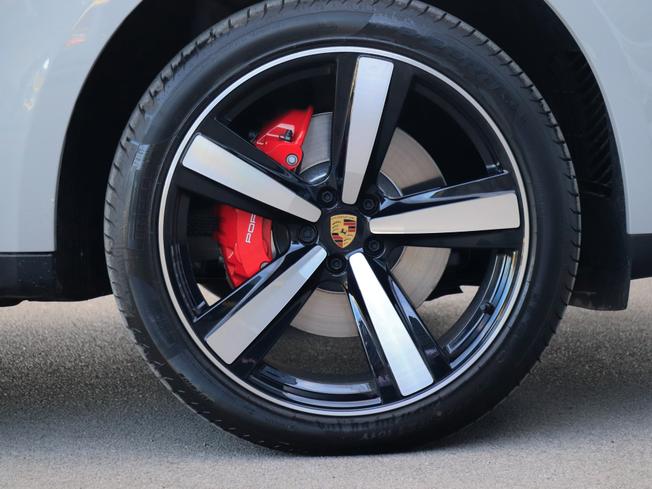 PORSCHE Macan Photo 4