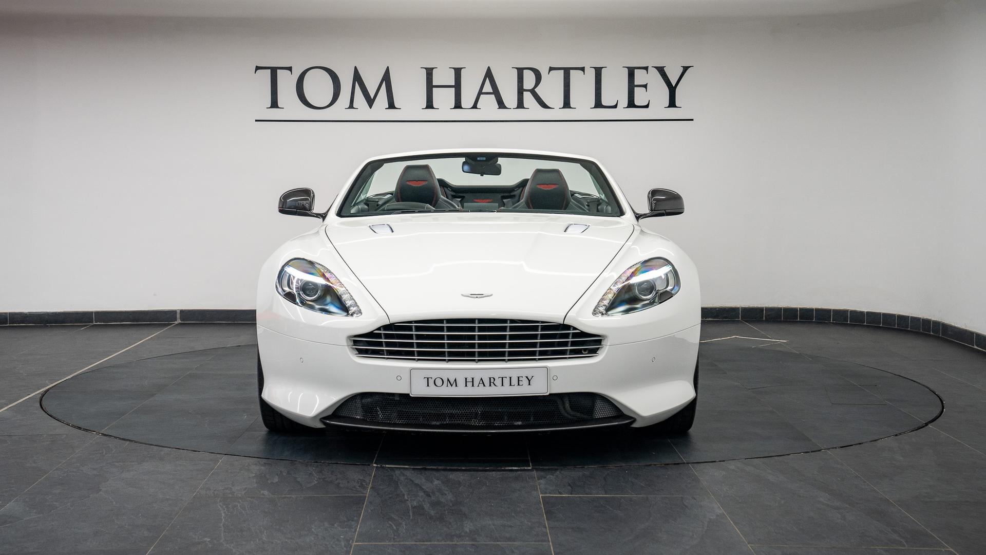 Aston Martin DB9 Photo 37b73740-acd6-4ad8-b1bc-baff796d3909.jpg