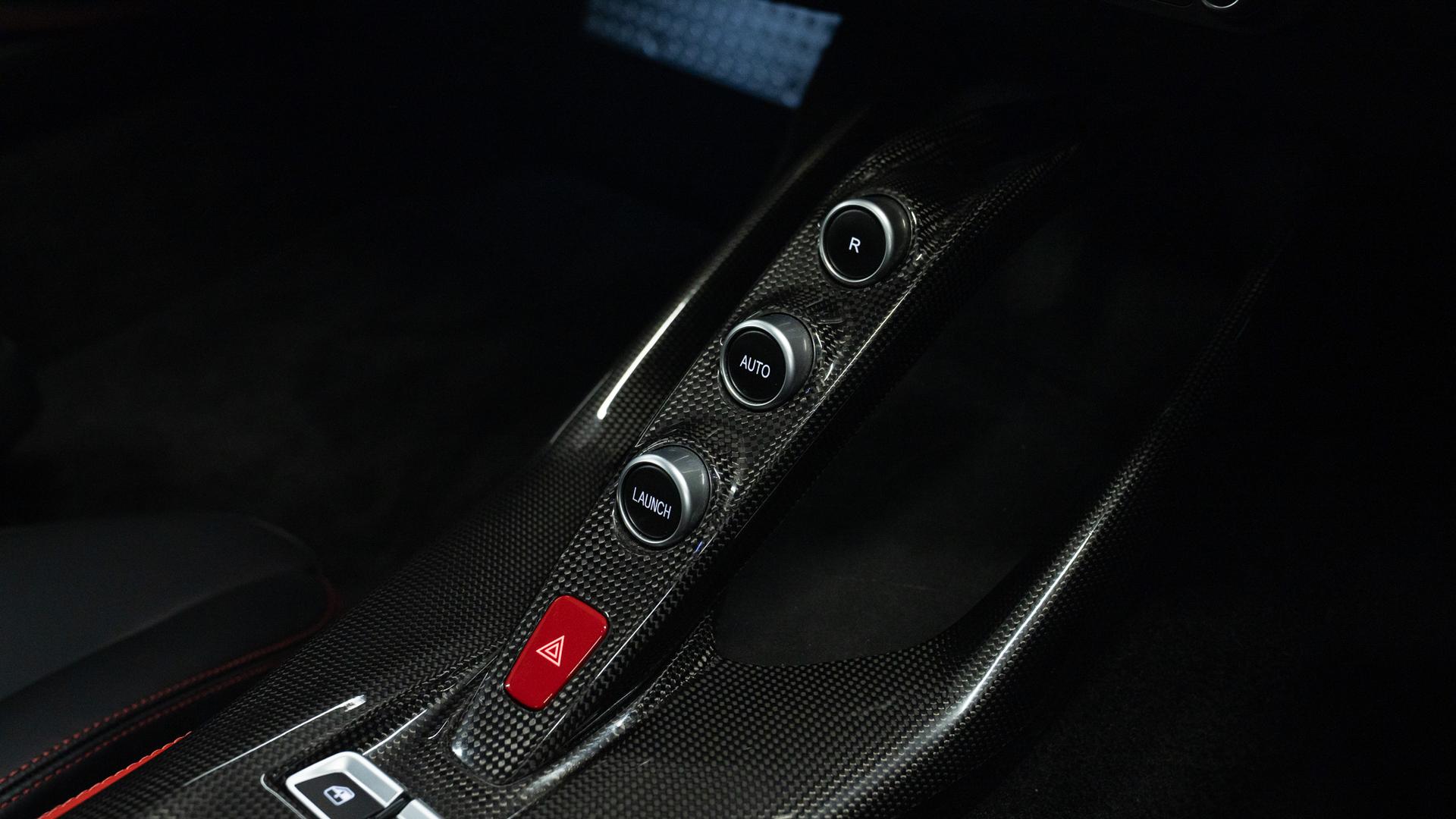 Ferrari 812 Photo 37b9c7c2-94aa-4d0f-b788-18836a06ef8d.jpg