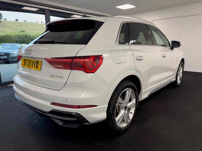 Audi Q3 Photo 37bd8bcd-d873-49cd-be39-897c9fbf8f06.jpg