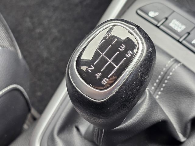 Kia Stonic Photo 37be7a8f-57ec-4cb2-b6b6-86e64a1a04d4.jpg