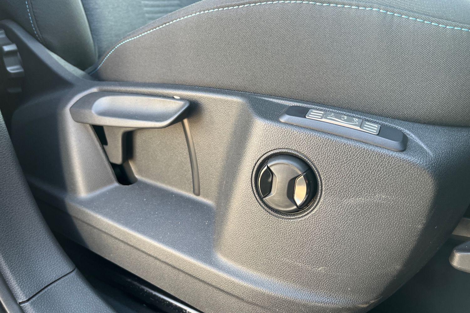 Ford TRANSIT CONNECT Photo 37