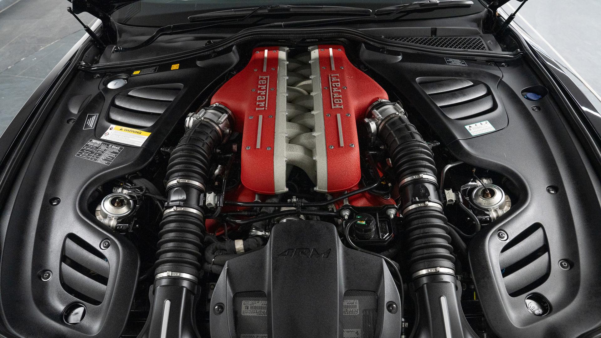 Ferrari GTC4Lusso Photo 37cd2839-fd1e-4497-9a41-13a9998e6e4f.jpg