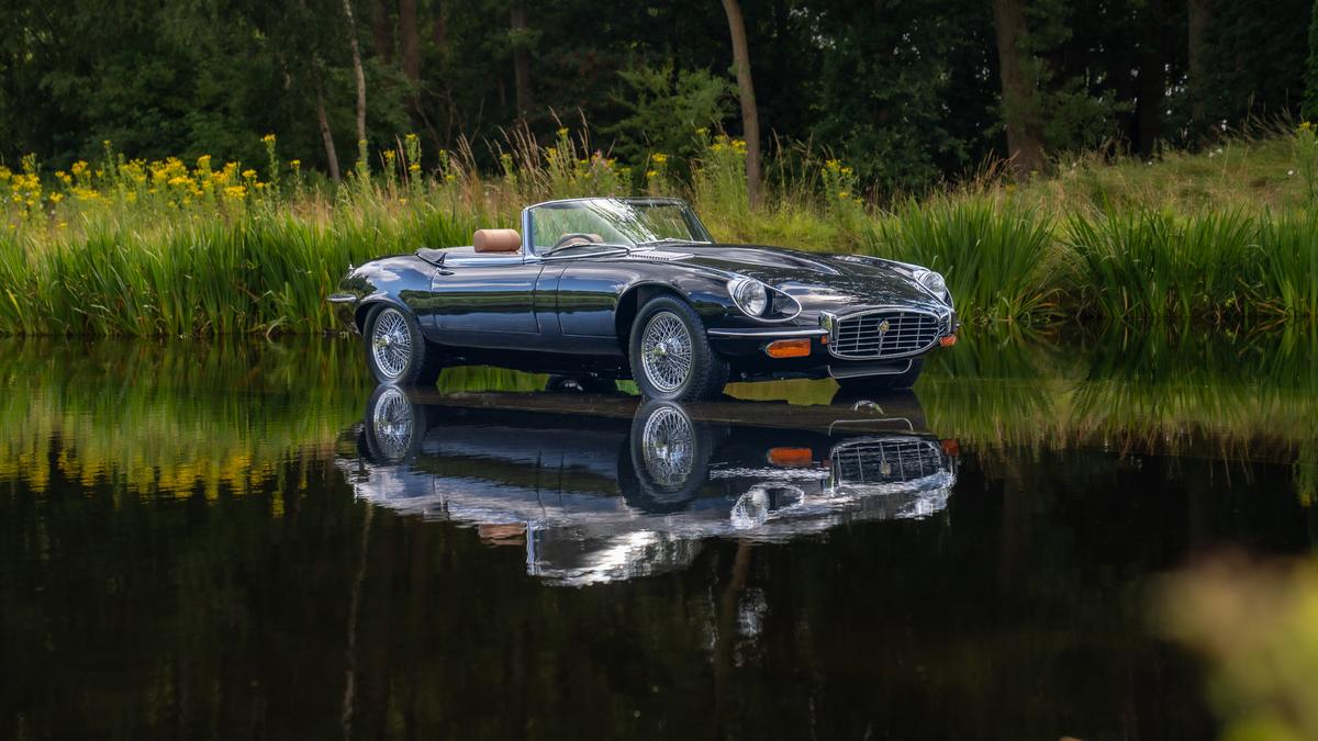 Used 1974 Jaguar E-Type Series III V12 'Commemorative' BLACK at Tom Hartley