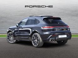 PORSCHE Macan Photo 2