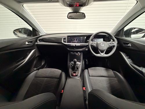Vauxhall Grandland Photo 37e027b4-8024-4d38-b073-8998a5f52cd6.jpeg