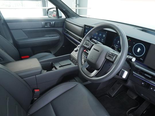Hyundai Santa Fe Photo 37f98720-2a51-4400-9e61-125166c2da32.jpg