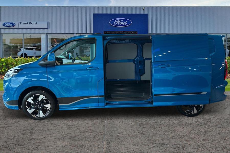 Ford TRANSIT CUSTOM Photo 37fc1fc8-c2da-4724-a98d-9f51867d3024.jpg