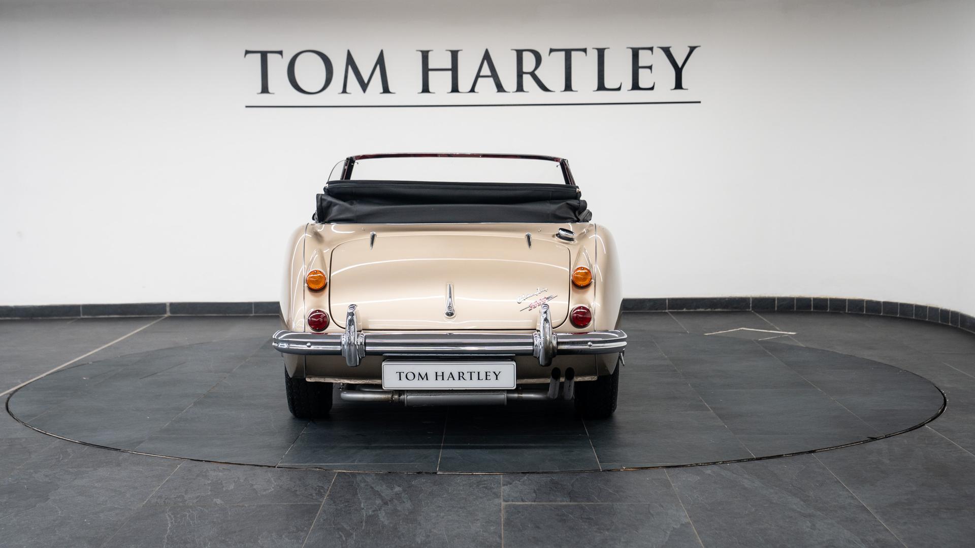 Austin Healey Photo 38099d1b-dad2-4b86-a6a8-2bbdee71f013.jpg