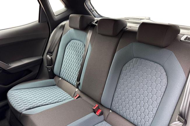 SEAT Ibiza Photo 9