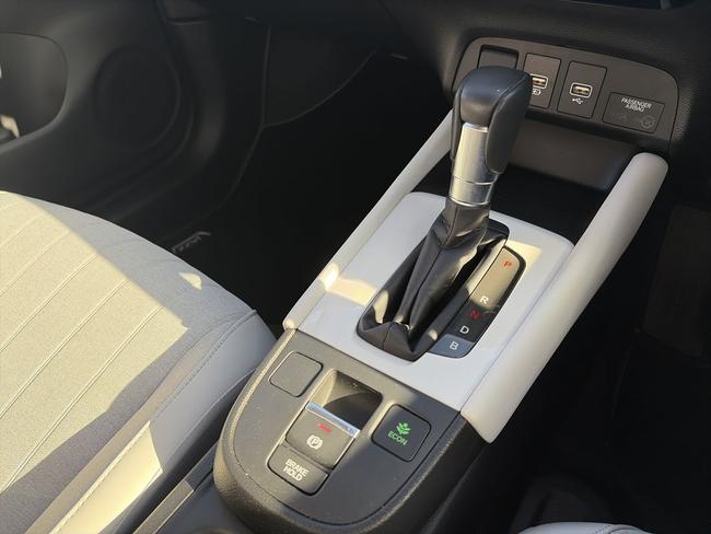 Honda Jazz Photo 381077fa-e308-44d1-bdef-119d671748b1.jpg
