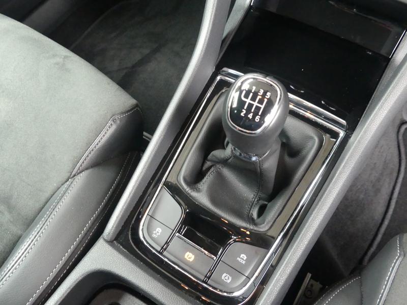 Skoda Karoq Photo 38144a11-806f-406f-9f8d-c37f9d263168.jpg