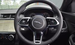 Jaguar E-PACE Photo 13