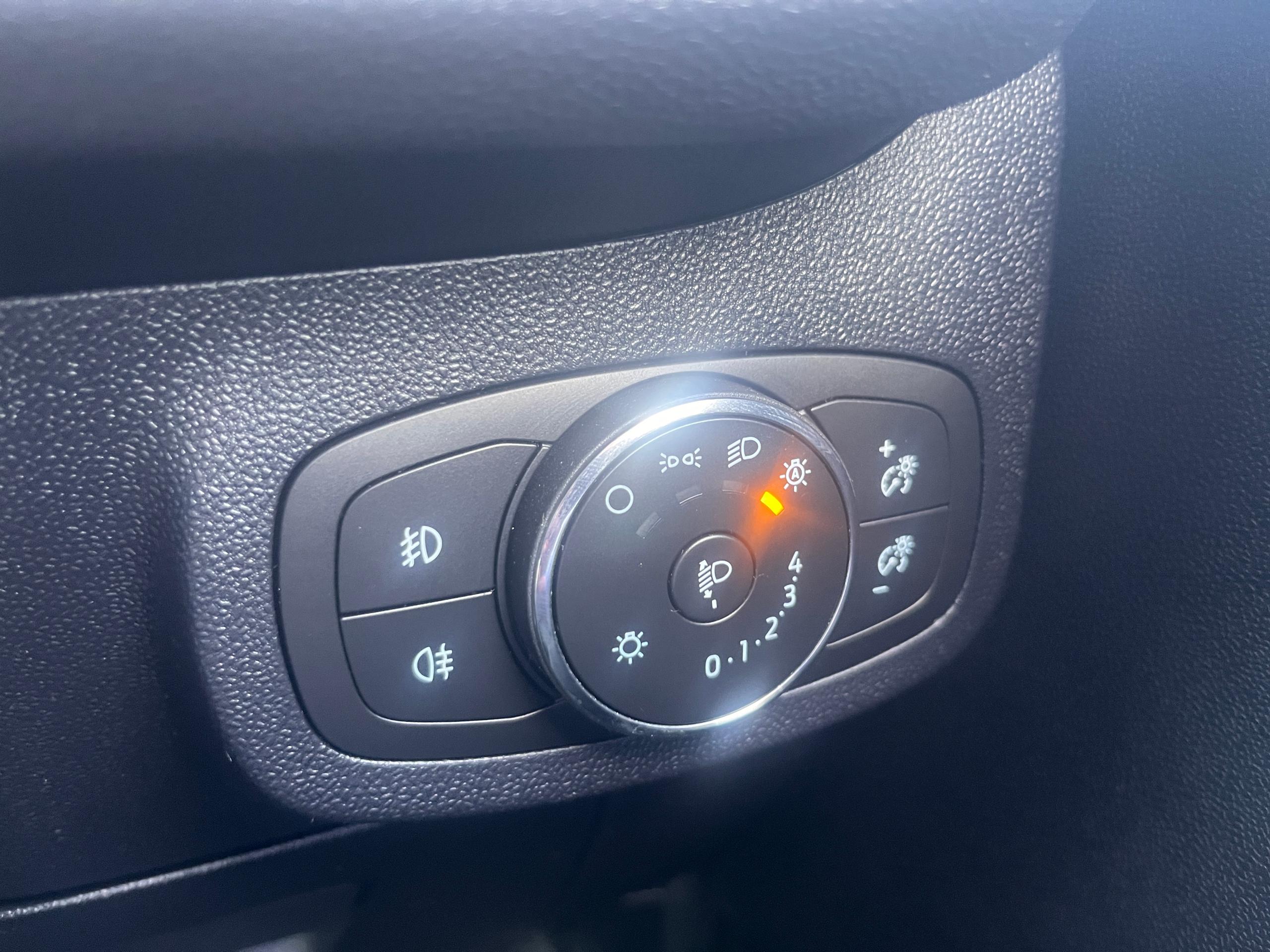 Used Ford FIESTA CV23OBO 38
