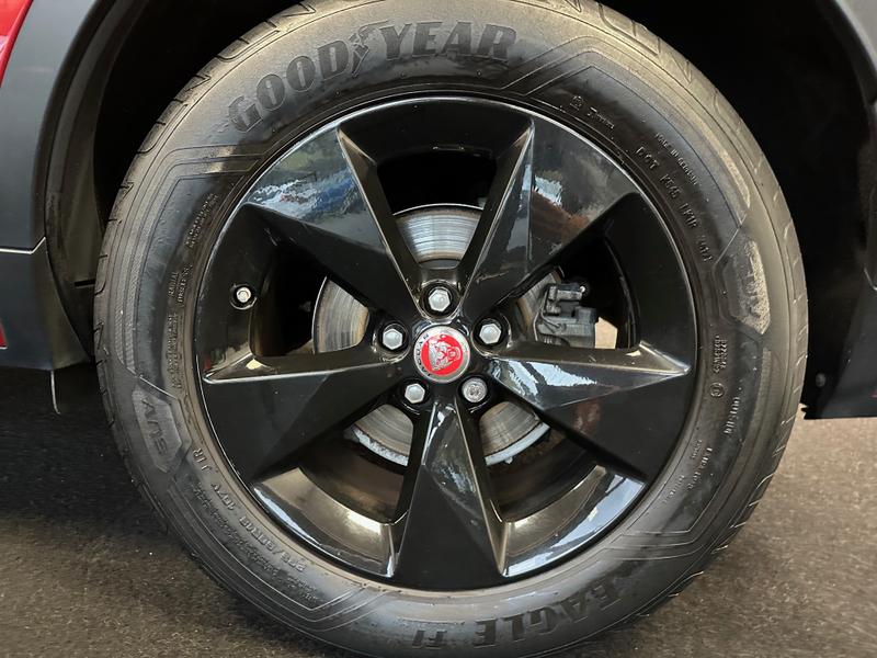 Jaguar E-PACE Photo 383b62db-c616-4be1-9f07-c2b20e6b1d6a.jpg