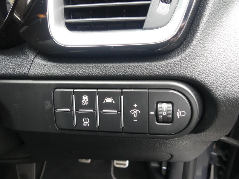 Kia ProCeed Photo 3844b6e2-bc4f-42d1-8968-015777ac51cf.jpg