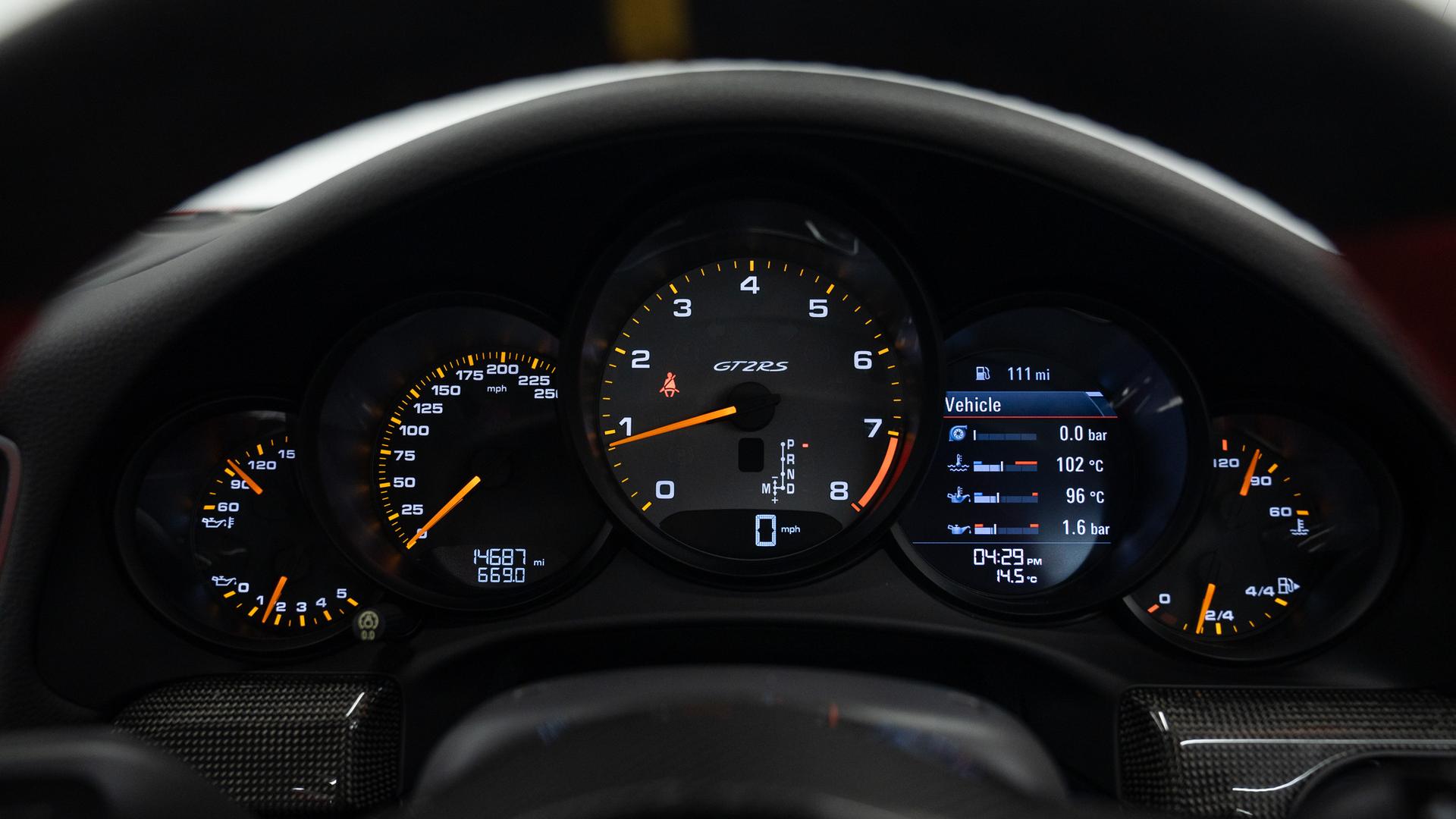 Porsche 911 Photo 3854e624-a213-4cd9-b80a-a5fa9fa3cf41.jpg