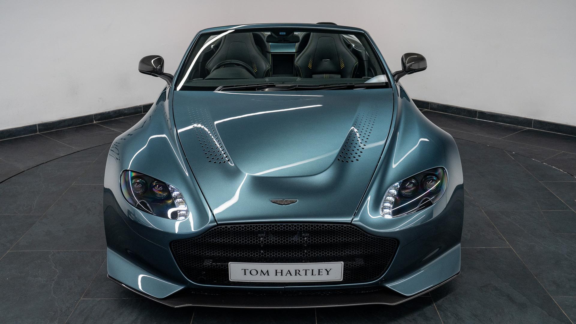 Aston Martin Vantage Photo 3855f9c7-65e1-47f8-ba39-728e4ed6d095.jpg