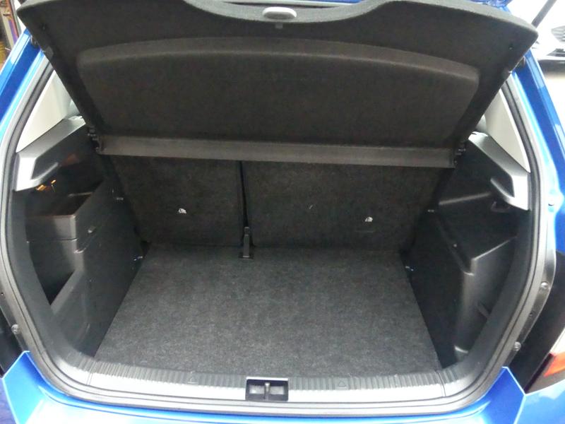 Skoda Fabia Photo 385baa11-c5e5-4a8d-b543-9a978595f37d.jpg