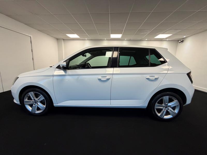 Skoda Fabia Photo 385bb6cb-2c91-4759-b991-fc47fa315312.jpg