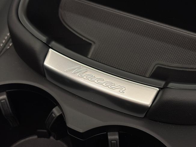 PORSCHE Macan Photo 47