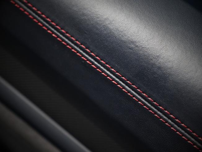 PORSCHE Taycan Photo 18