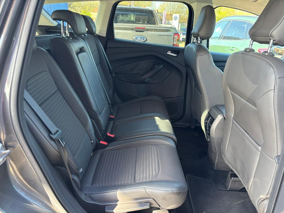 Ford Kuga Photo 3875147d-0817-41af-bbb6-b90f3fac67d3.JPEG