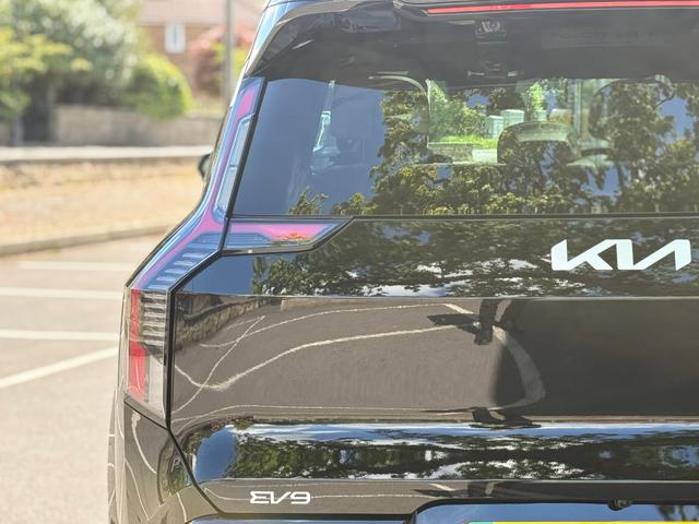 Kia EV9 Photo 38775c08-8300-4c32-8291-ac808cbab3e6.jpg